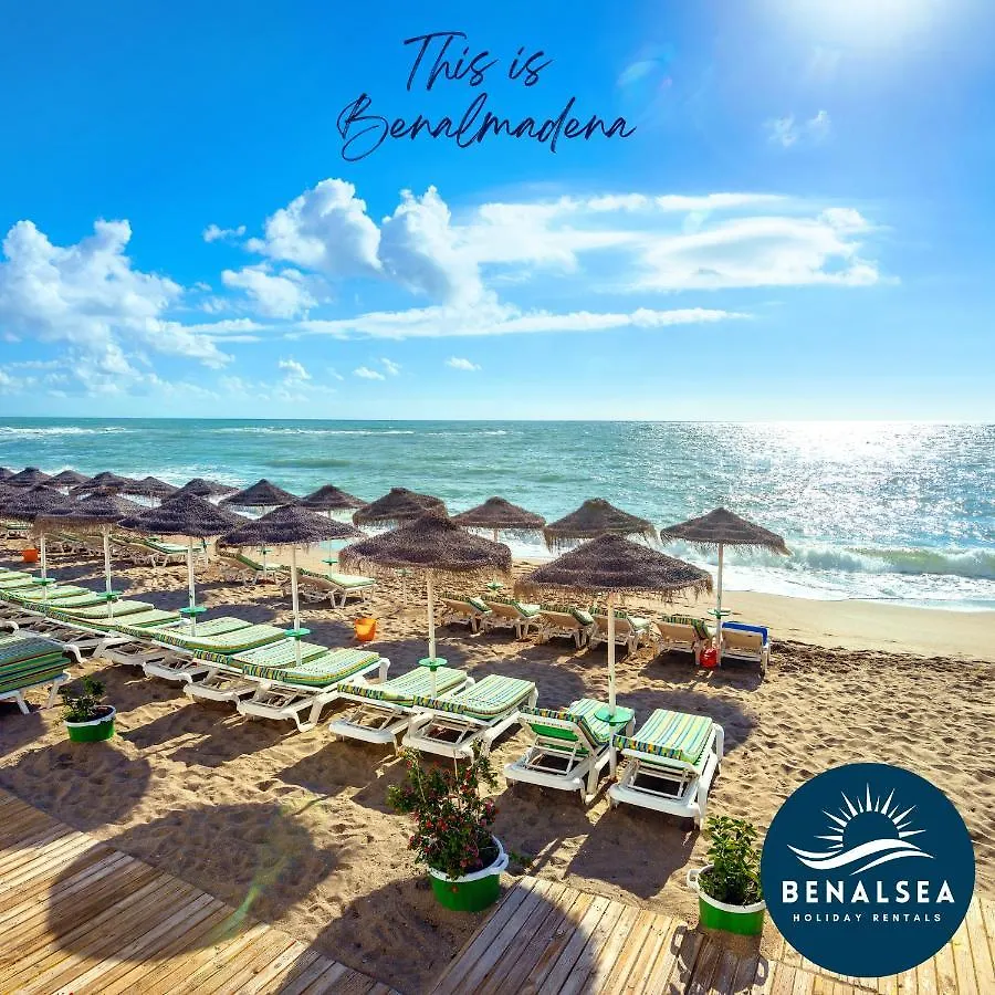 Premium Apartment 50 Mts From De The Beach In Pueblo Quinta ベナルマデナ