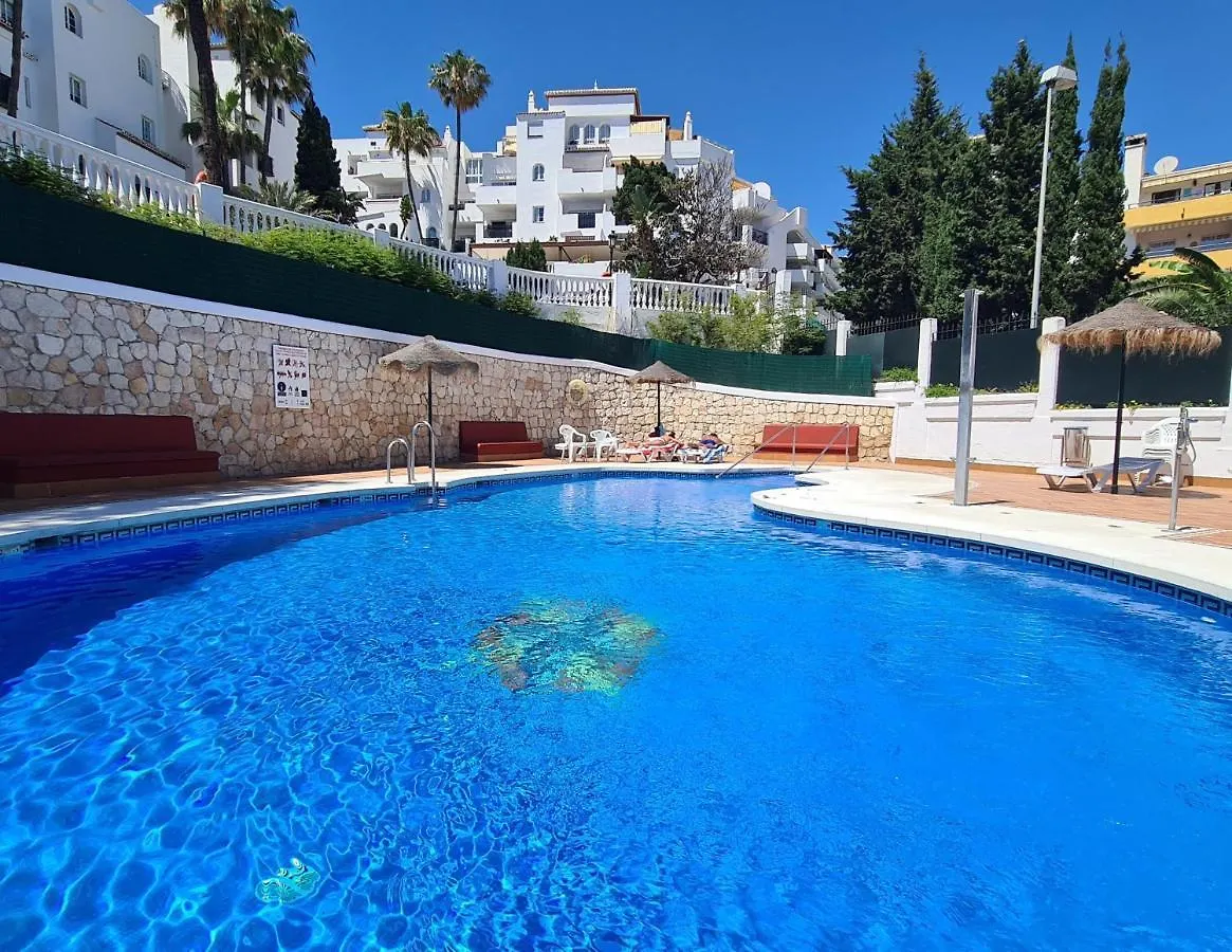 Premium Apartment 50 Mts From De The Beach In Pueblo Quinta ベナルマデナ